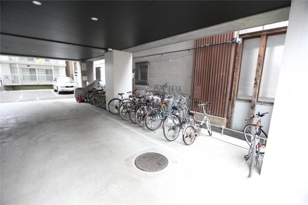 モデナ表参道