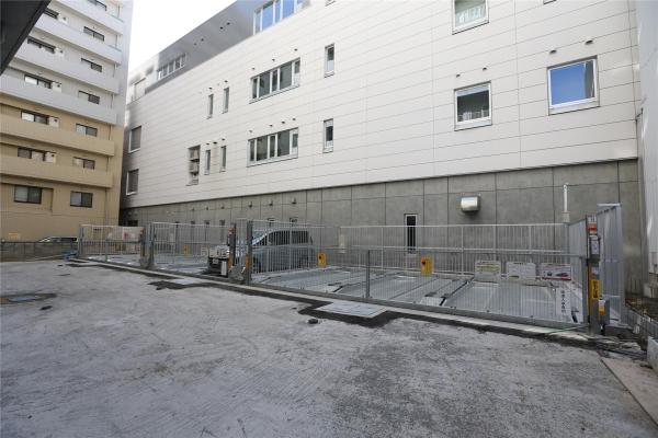 コローレ知事公館前
