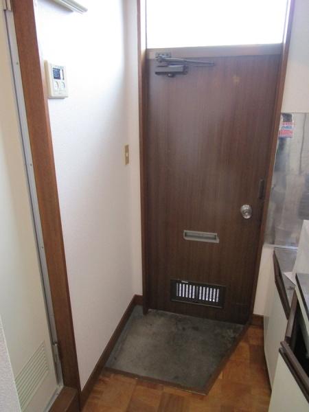ヨシダハイツ(玄関)