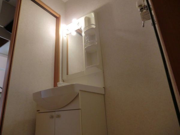建彩家ステーション