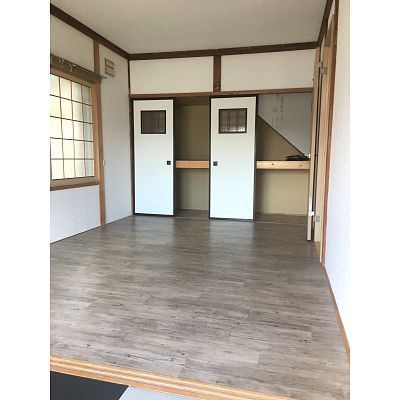 梅ヶ枝町貸家