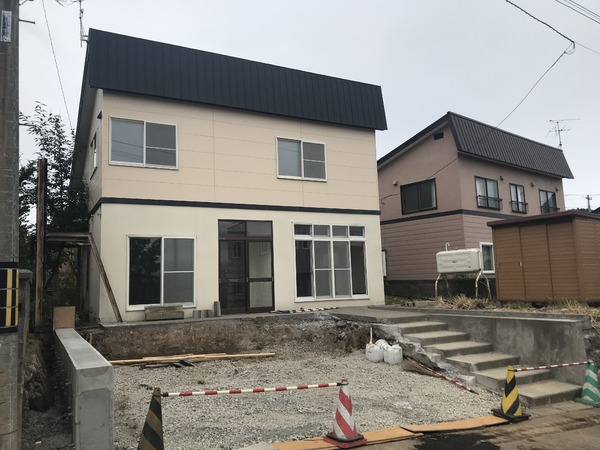 梅ヶ枝町貸家