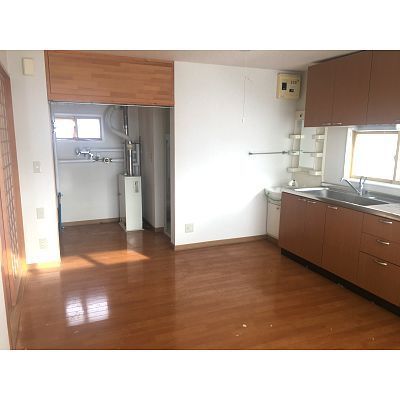 梅ヶ枝町貸家