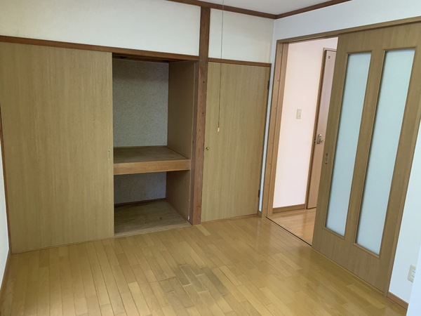 幸明ハイツ