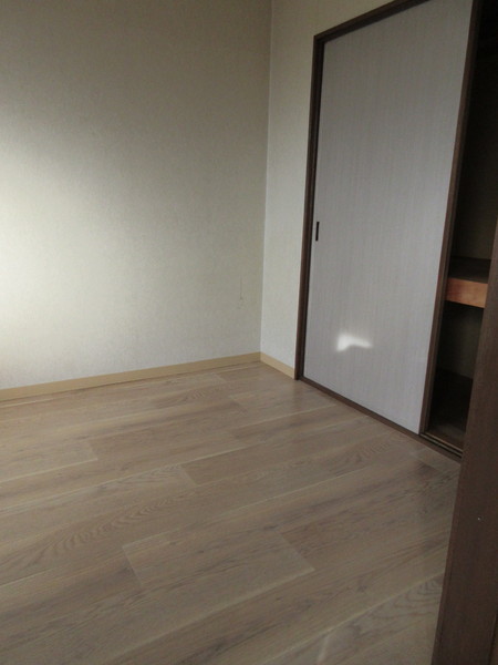 ロピア島松２