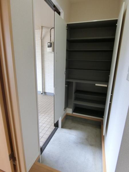 海老名市中央２丁目のアパート