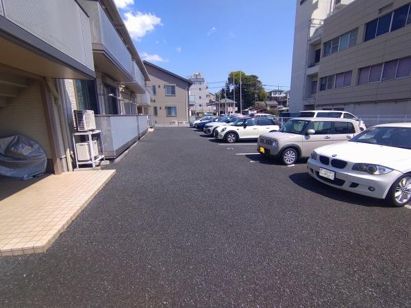 海老名市中央２丁目のアパート