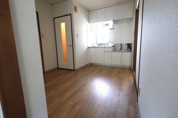 海老名市大谷北４丁目のアパート