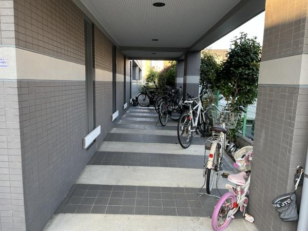 板橋区赤塚2丁目のマンション(駐車場)