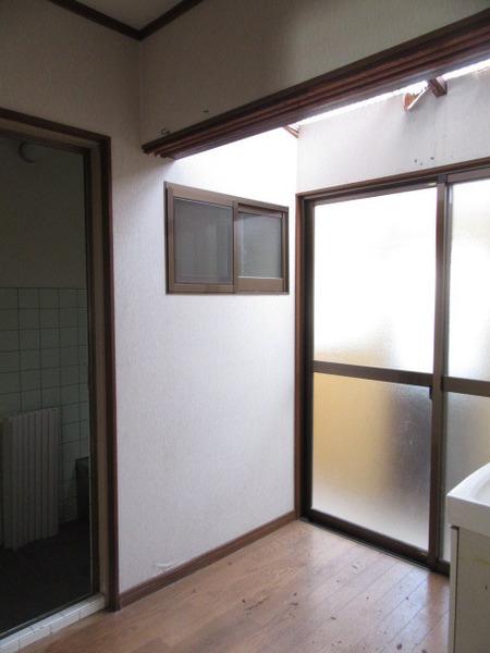 松山町1丁目貸家