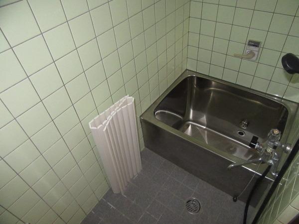 松山町1丁目貸家