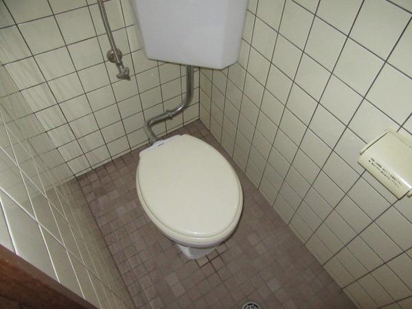 松山町1丁目貸家