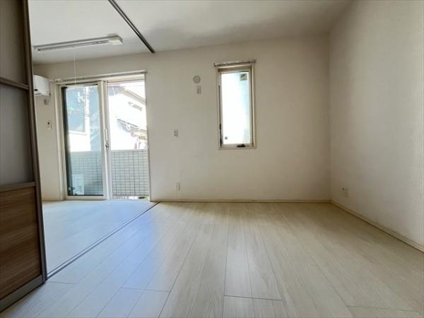 アゼリア東太子