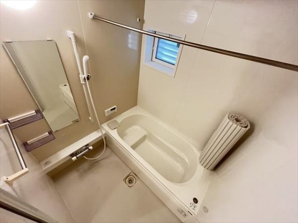 アゼリア東太子