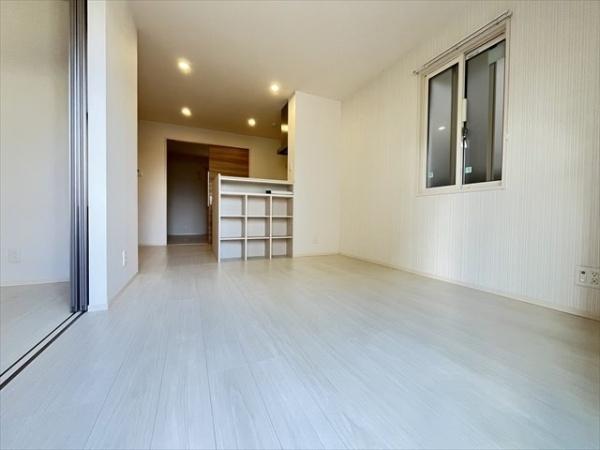 アゼリア東太子