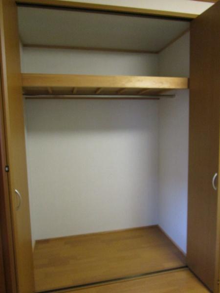 福万寺町南2丁目ガレージ付戸建て