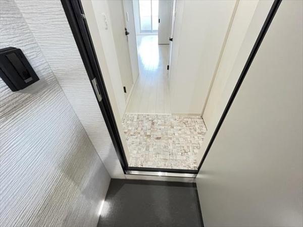 クリエオーレ若草2(玄関)