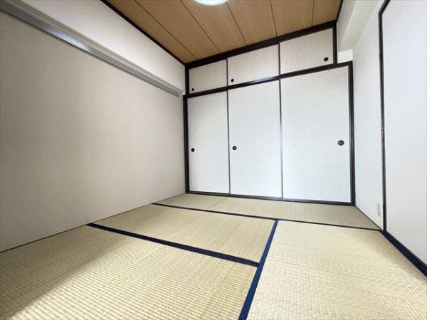 ファミール八尾