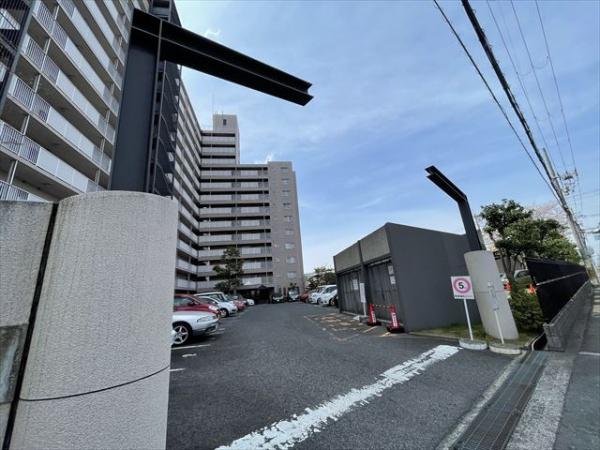 ファミール八尾