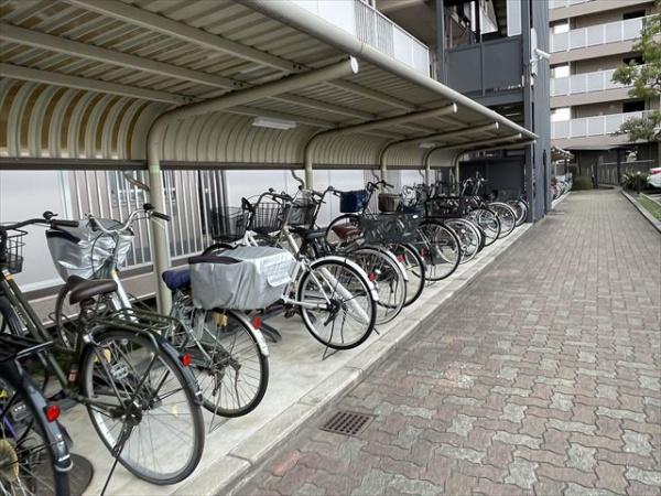 ファミール八尾