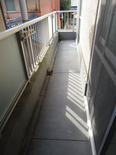 八尾市若林町３丁目のマンション