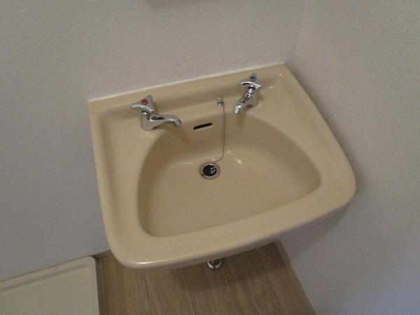 八尾市若林町３丁目のマンション