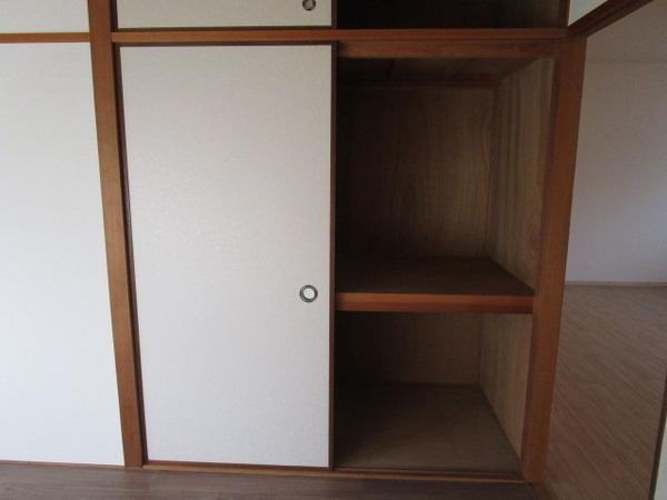 八尾市若林町３丁目のマンション