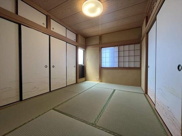 八尾木5丁目ガレージ付き戸建て