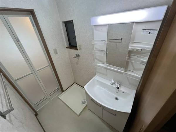 八尾木5丁目ガレージ付き戸建て