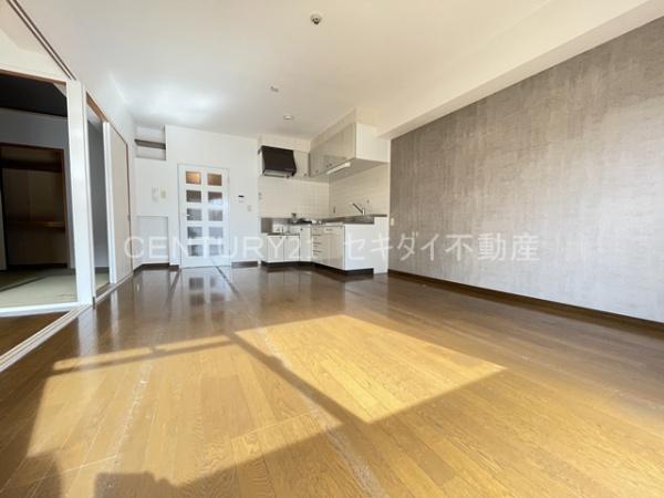 ルデラ若草２５番地