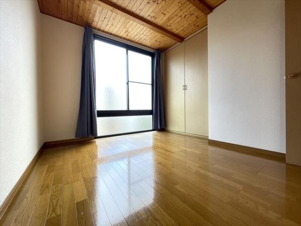 八尾市高安町南３丁目のハイツ
