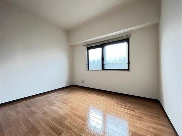 八尾市本町５丁目のマンション