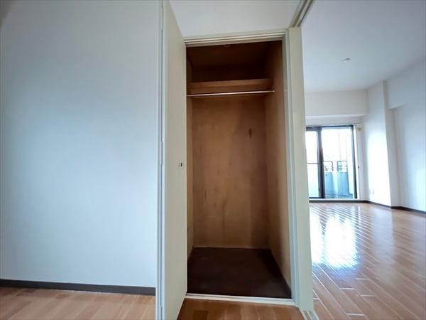 八尾市本町５丁目のマンション