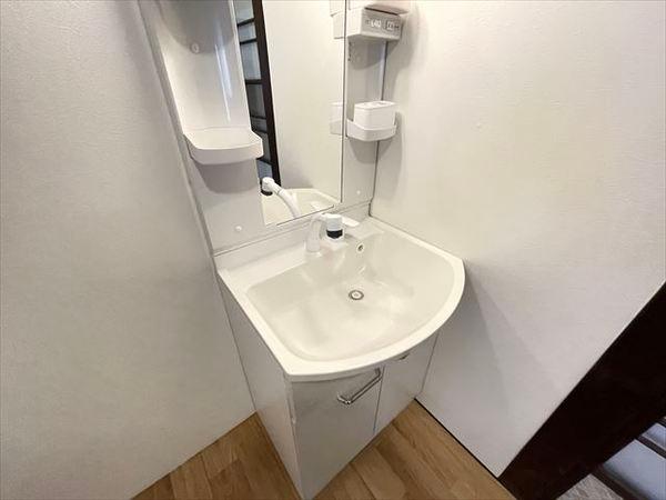 近江堂1丁目貸家