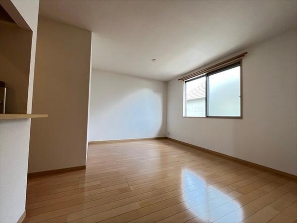 ヌーベル上之島A棟(リビング)