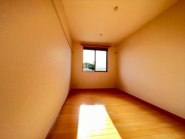 ヌーベル上之島A棟(洋室)