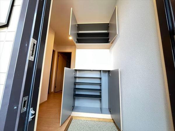 ヌーベル上之島A棟(玄関)