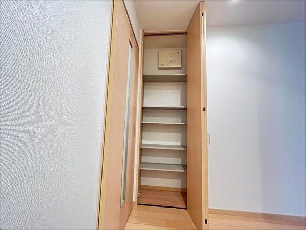 ヌーベル上之島A棟(収納)