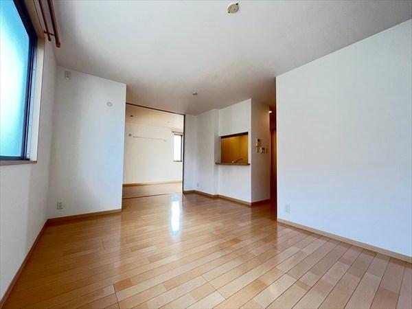 ヌーベル上之島A棟(リビング)