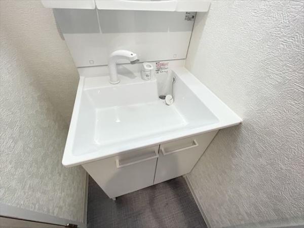 長池町1丁目貸家