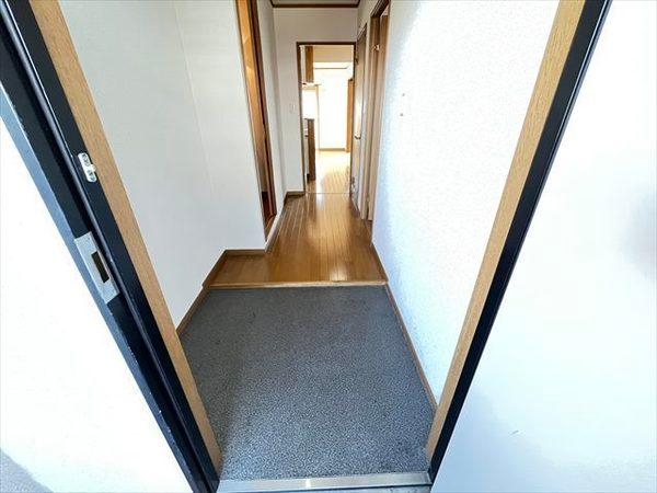 ポラリスB棟(玄関)