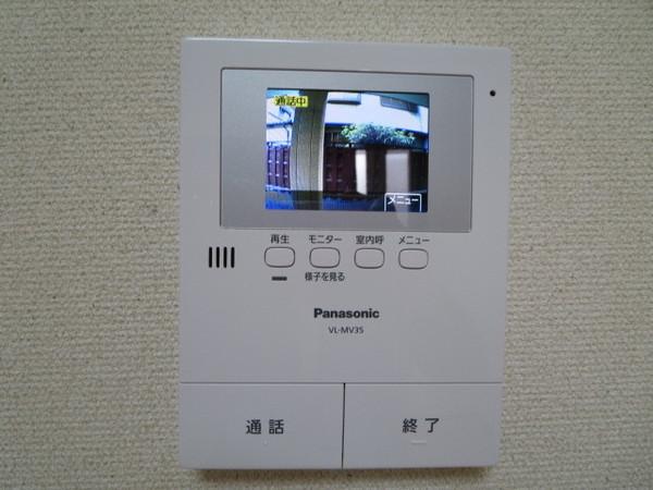アクイラ