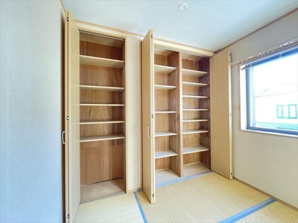 福万寺町南4丁目ガレージ付き戸建て