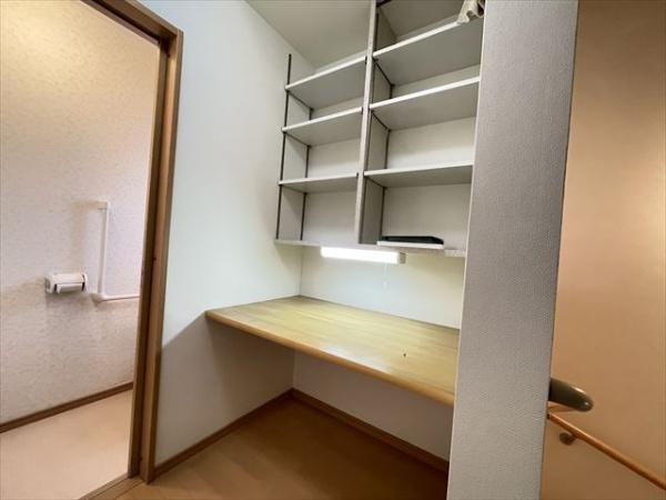 福万寺町南4丁目ガレージ付き戸建て
