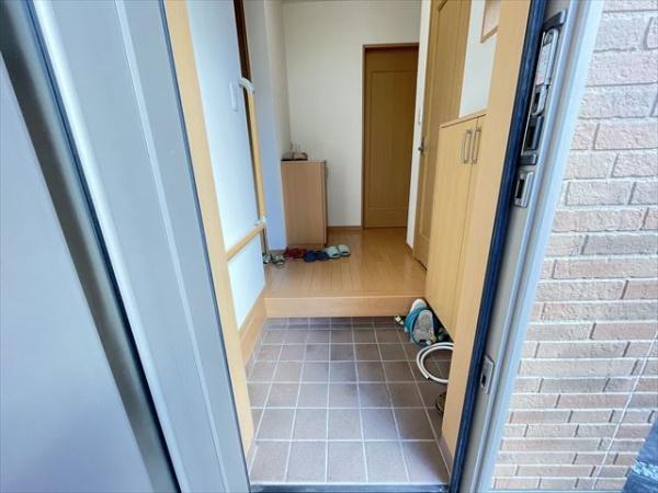 福万寺町南4丁目ガレージ付き戸建て