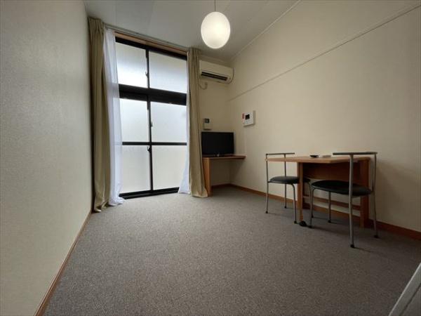 レオパレス　かもじや