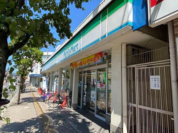 バウム フェルド(ファミリーマート八尾安中町店)