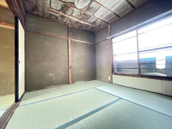春日町4丁目貸家