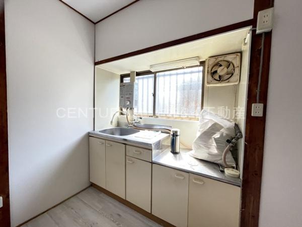 明美町2丁目平屋