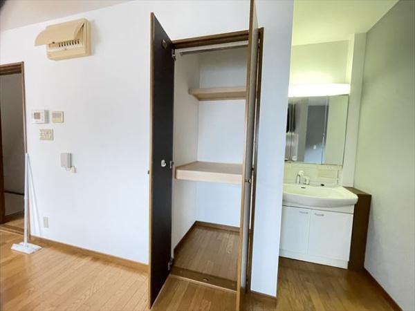 志紀町西4丁目戸建て